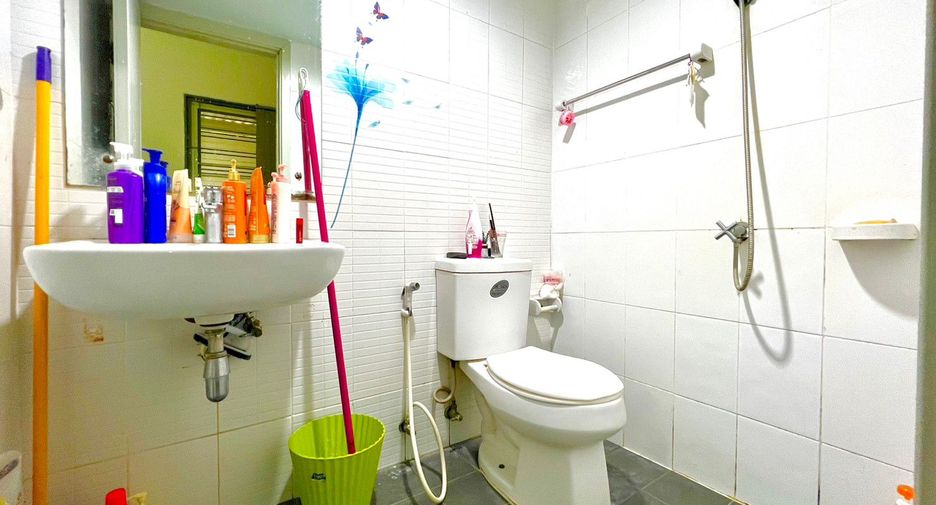 For sale 3 bedrooms townhouse in Bueng Kum, Bangkok