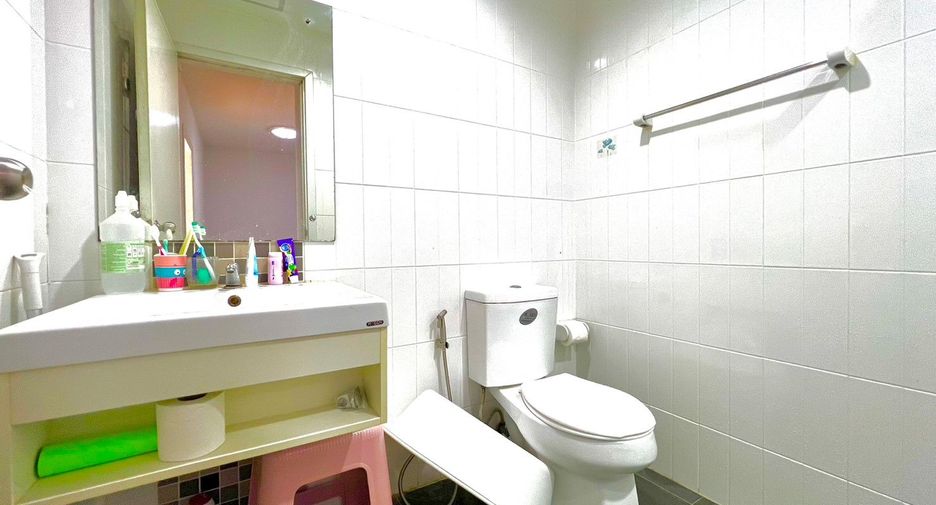 For sale 3 bedrooms townhouse in Bueng Kum, Bangkok