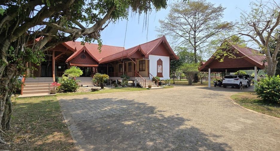 For sale 6 bedrooms house in Mueang Chanthaburi, Chanthaburi