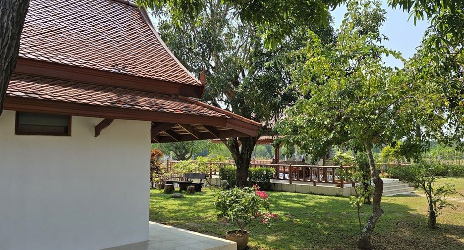 For sale 6 bedrooms house in Mueang Chanthaburi, Chanthaburi