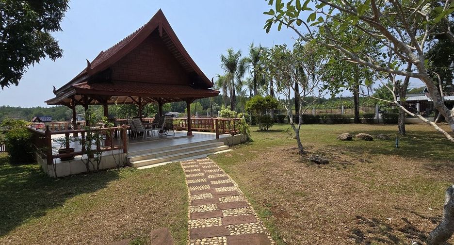 For sale 6 bedrooms house in Mueang Chanthaburi, Chanthaburi