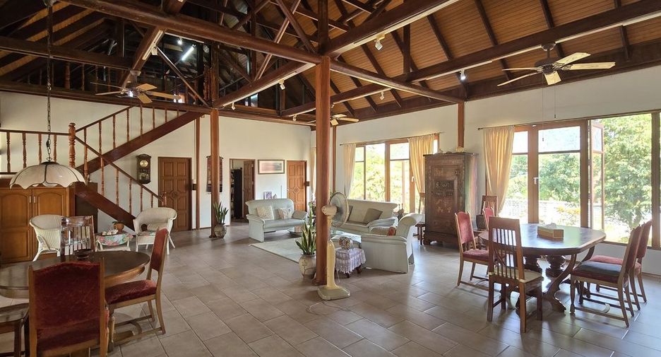 For sale 6 bedrooms house in Mueang Chanthaburi, Chanthaburi