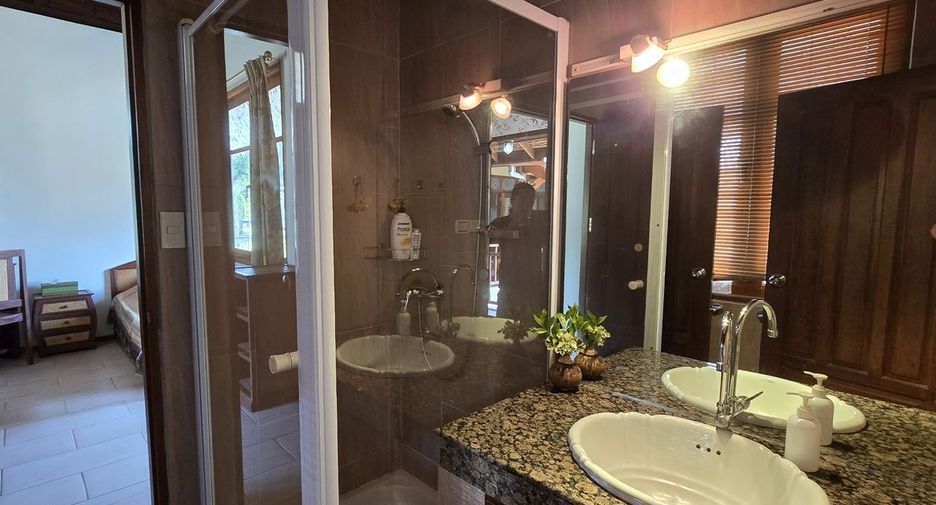 For sale 6 bedrooms house in Mueang Chanthaburi, Chanthaburi