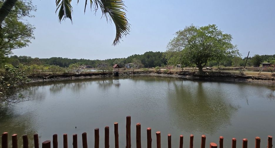 For sale 6 bedrooms house in Mueang Chanthaburi, Chanthaburi
