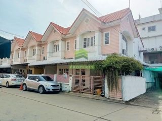 For sale 6 bedrooms townhouse in Sai Noi, Nonthaburi