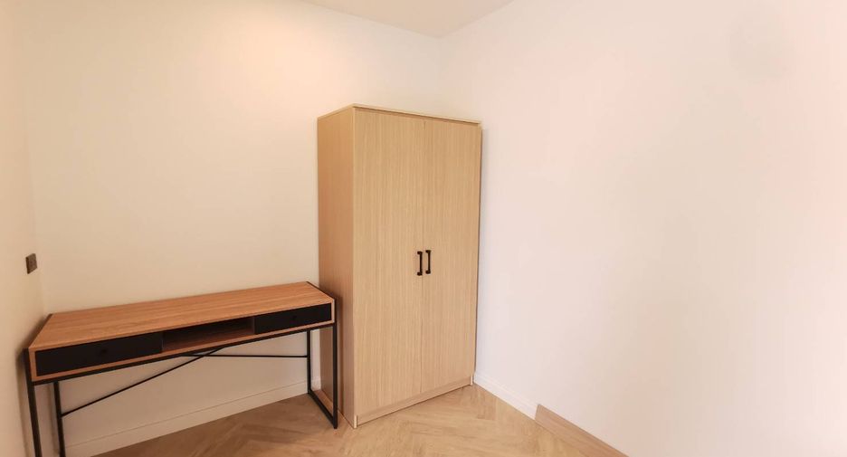 For sale 3 bedrooms townhouse in Watthana, Bangkok