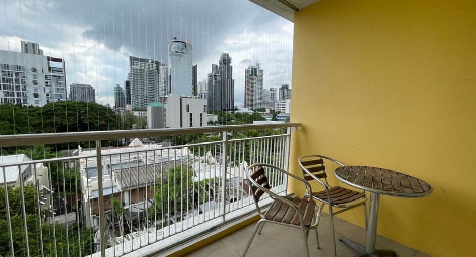 For rent 2 bedrooms condo in Khlong Toei, Bangkok