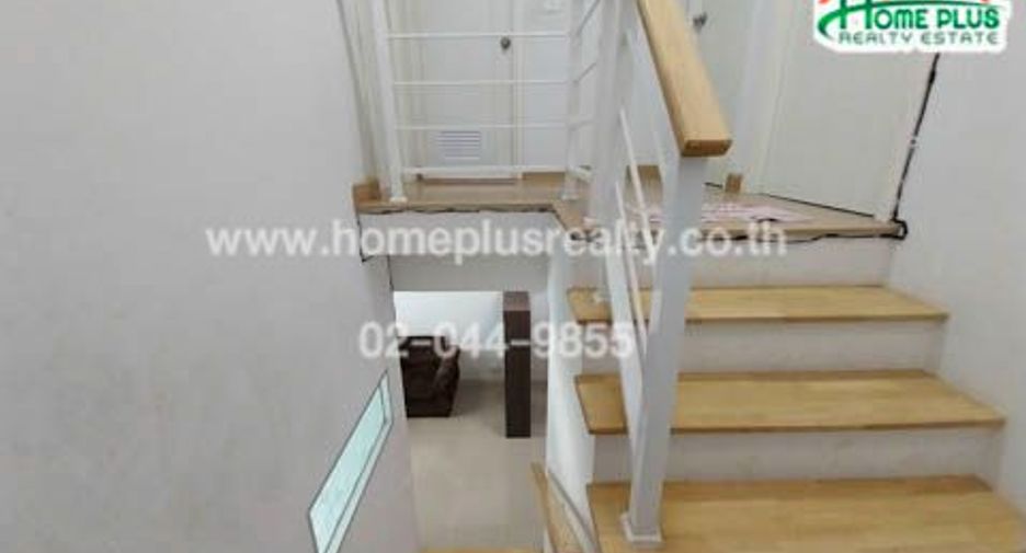 Casa adosada en venta de 3 habitaciones en Lat Krabang, Bangkok