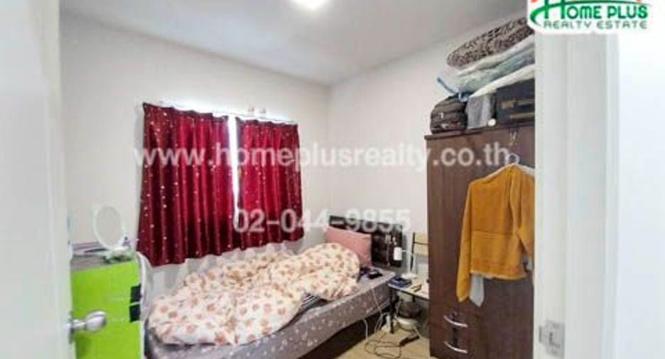 Casa adosada en venta de 3 habitaciones en Lat Krabang, Bangkok