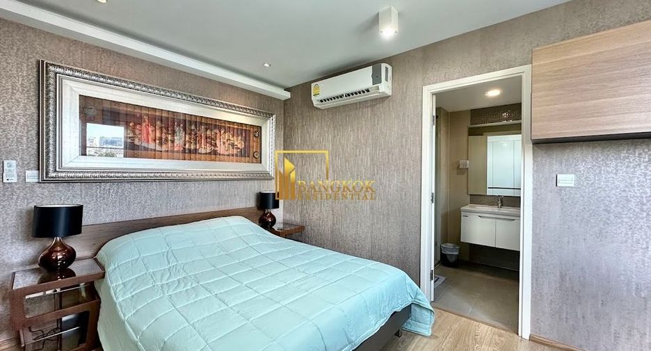 For rent 2 bedrooms condo in Watthana, Bangkok