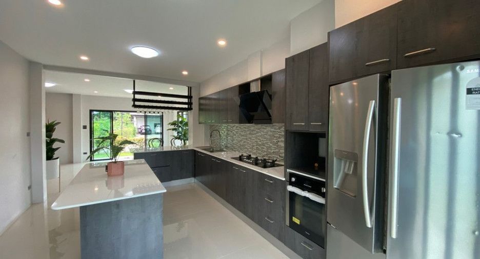 Casa en venta de 10 habitaciones en Mae On, Chiang Mai