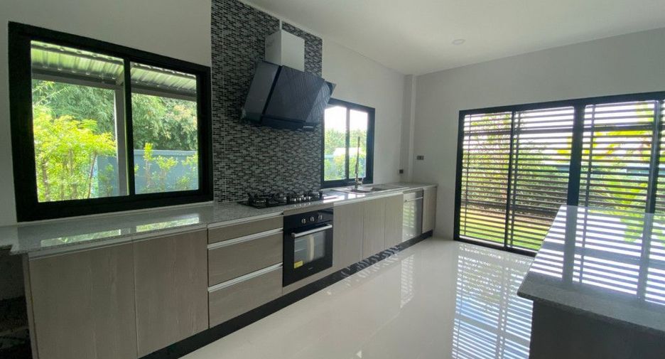 Casa en venta de 10 habitaciones en Mae On, Chiang Mai