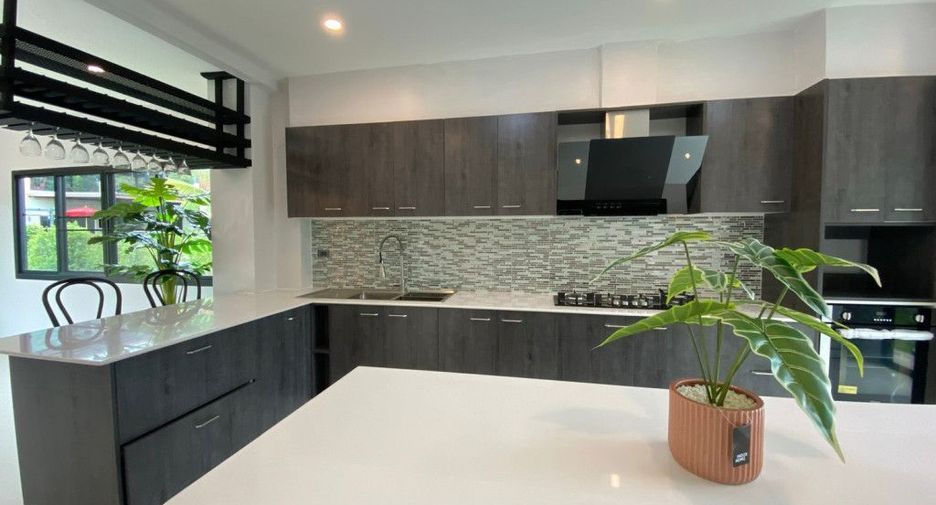 Casa en venta de 10 habitaciones en Mae On, Chiang Mai
