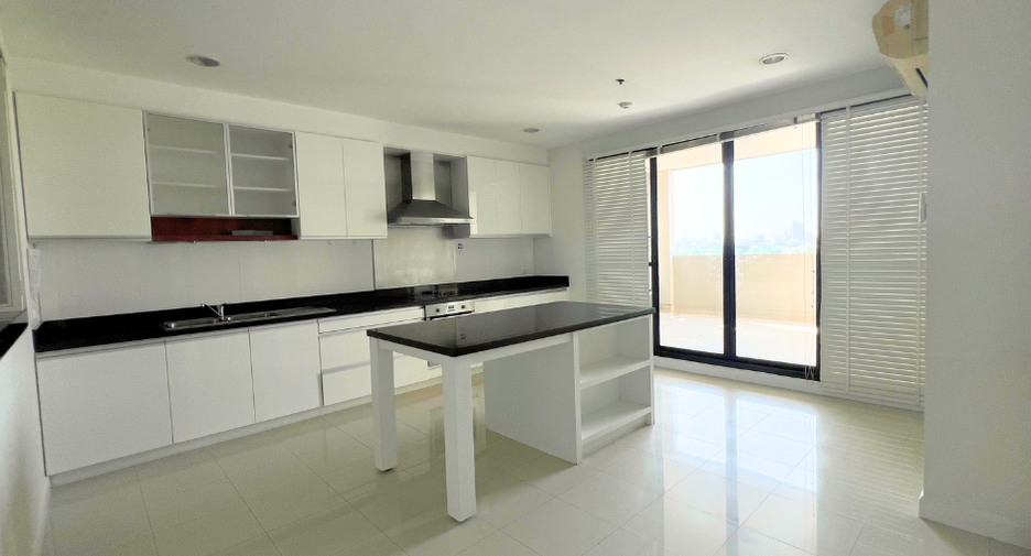 Condo en alquiler de 4 habitaciones en Pak Kret, Nonthaburi