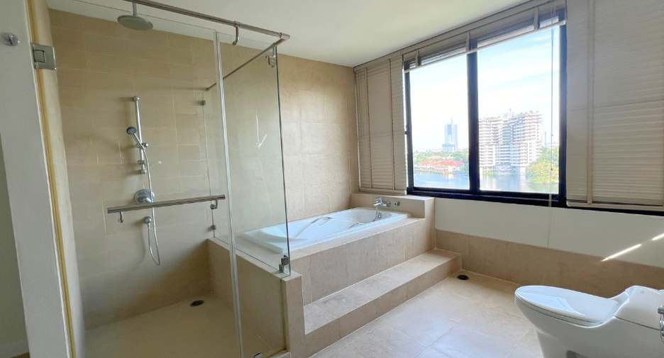 Condo en alquiler de 4 habitaciones en Pak Kret, Nonthaburi