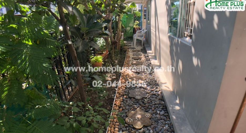 À vendre 3 chambres maison de ville à Khlong Sam Wa, Bangkok