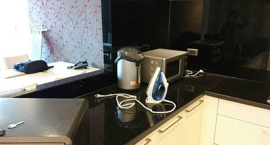 For rent and for sale 1 bed condo in Khlong Toei, Bangkok
