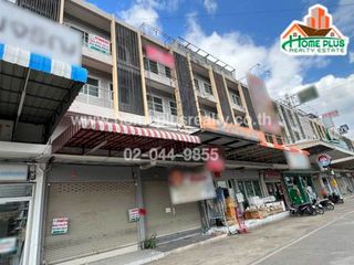 For sale 3 bed retail Space in Thung Khru, Bangkok