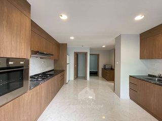 For rent 4 bed apartment in Khlong Toei, Bangkok