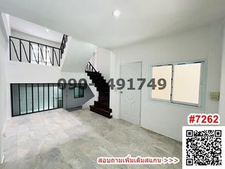 For rent 5 bed townhouse in Khlong Luang, Pathum Thani