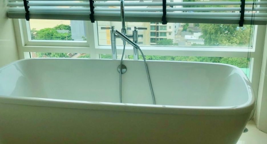 For rent 3 bedrooms condo in Bang Lamung, Chonburi