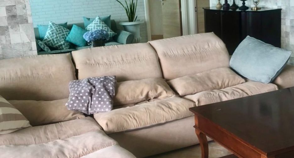 For rent 3 bedrooms condo in Bang Lamung, Chonburi