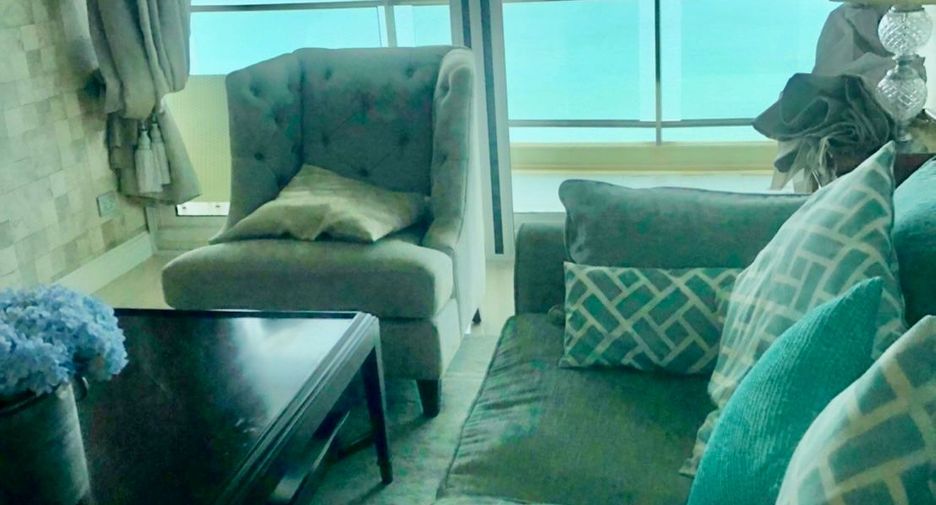 For rent 3 bedrooms condo in Bang Lamung, Chonburi