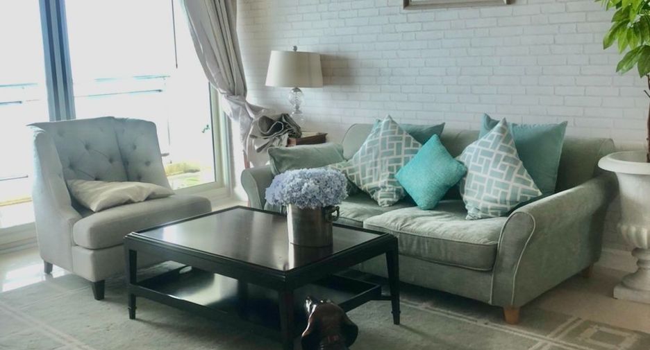 For rent 3 bedrooms condo in Bang Lamung, Chonburi