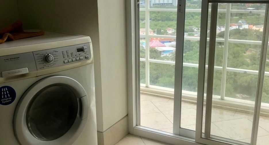 For rent 3 bedrooms condo in Bang Lamung, Chonburi