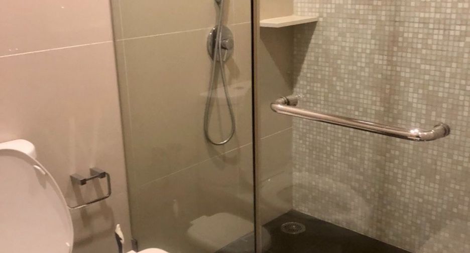 For rent 3 bedrooms condo in Bang Lamung, Chonburi
