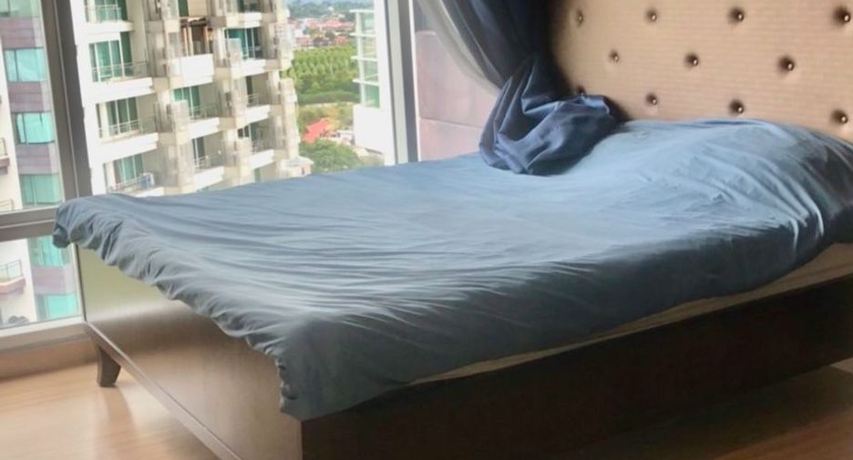 For rent 3 bedrooms condo in Bang Lamung, Chonburi