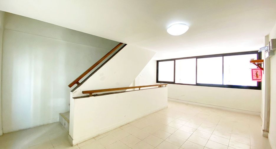 出售 3 卧室 商业空间 在 Khlong Luang, Pathum Thani