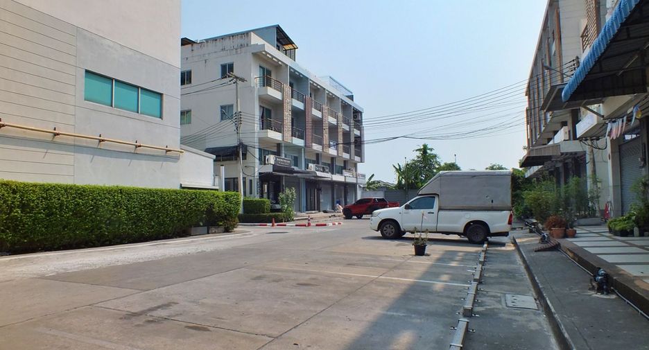 出售 3 卧室 商业空间 在 Khlong Luang, Pathum Thani
