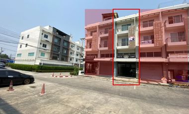 出售 3 卧室 商业空间 在 Khlong Luang, Pathum Thani