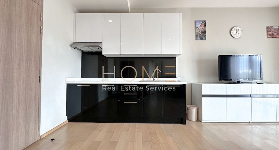 For sale 2 bedrooms condo in Khlong Toei, Bangkok