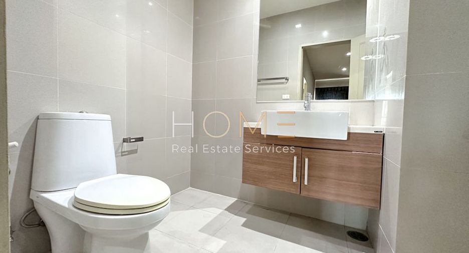 For sale 2 bedrooms condo in Khlong Toei, Bangkok