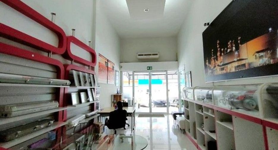 For sale 9 bed retail Space in Mueang Rayong, Rayong