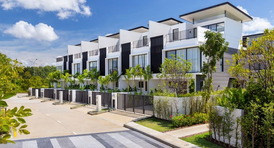 For rent and for sale 3 bedrooms townhouse in Thalang, Phuket