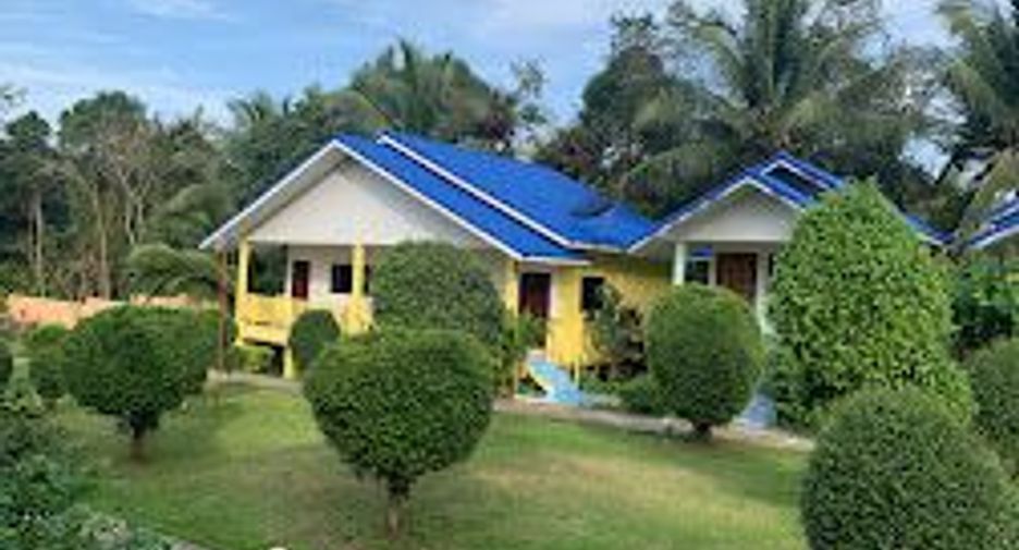 For sale 22 bed hotel in Mueang Chumphon, Chumphon