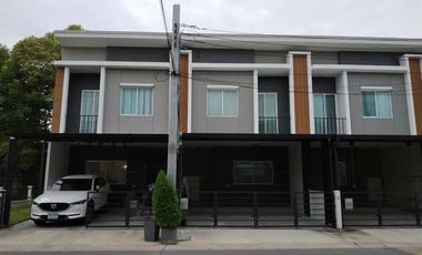 For sale 3 bedrooms townhouse in Bang Phli, Samut Prakan