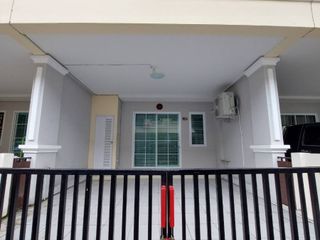 For sale 3 Beds townhouse in Saraphi, Chiang Mai