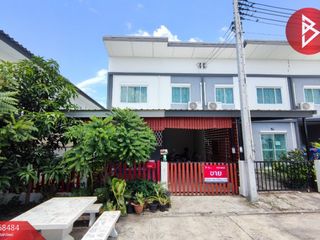 For sale 3 bed townhouse in Ban Bueng, Chonburi