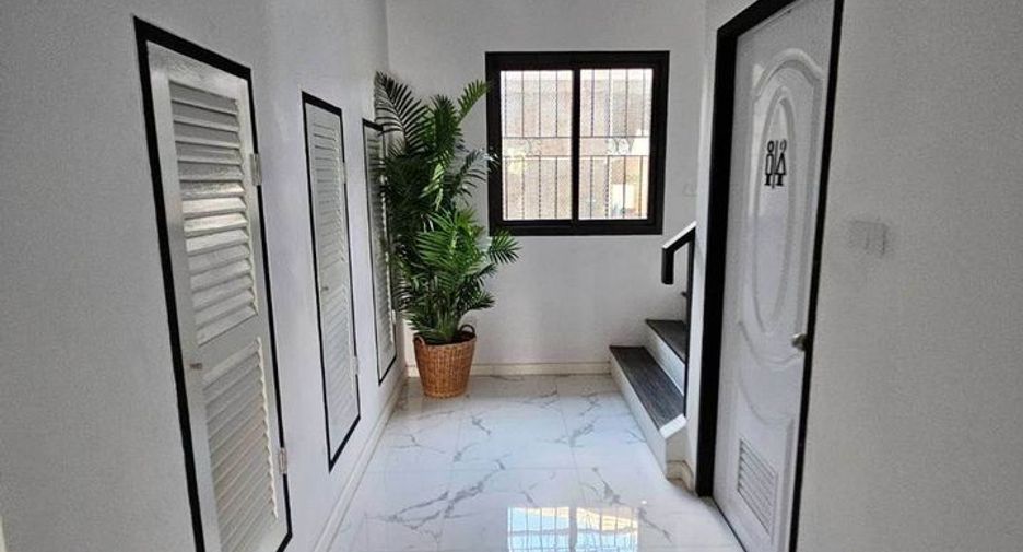Büro zur Miete mit 10 Zimmer in Suan Luang, Bangkok