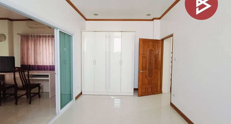 For sale 6 bed house in Mueang Roi Et, Roi Et