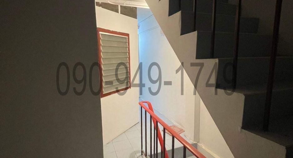 For sale 15 bedrooms retail Space in Bang Kapi, Bangkok