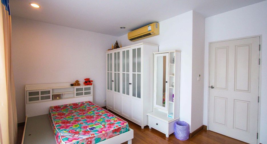 Продажа 3 спальни таунхаус в Чом Тхонг, Бангкок