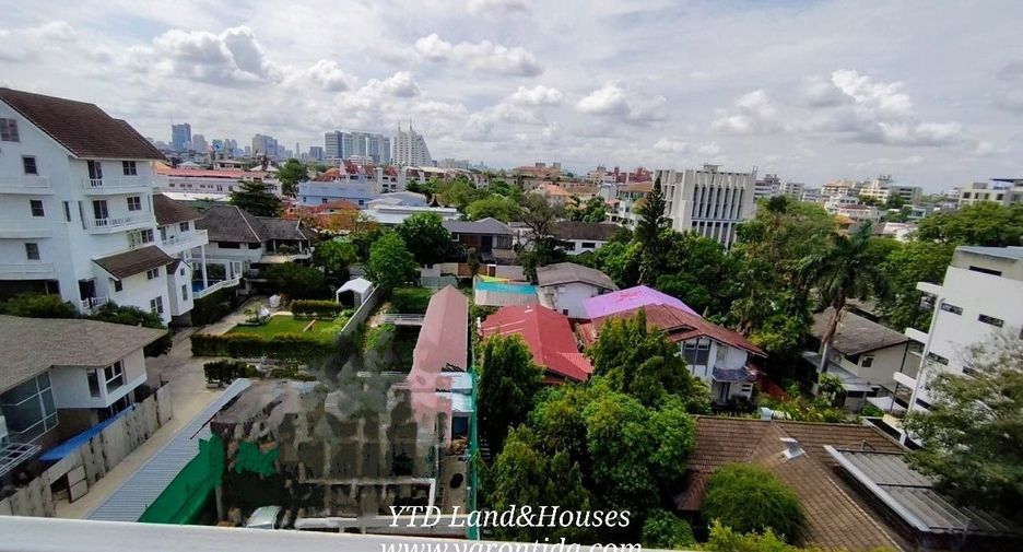 For rent 1 bed condo in Yan Nawa, Bangkok
