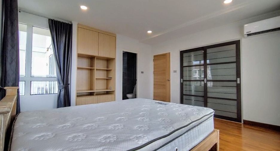 For rent 1 bed condo in Yan Nawa, Bangkok