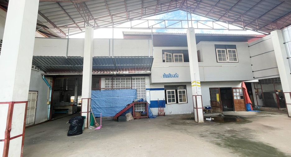 For rent 5 bed warehouse in Mueang Nonthaburi, Nonthaburi
