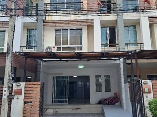 For rent and for sale 4 bed townhouse in Chom Thong, Bangkok